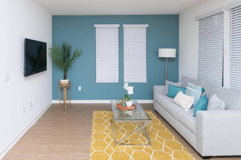 Amazing 2 Bedroom 7 Min From Disneyland W Free Parking Anaheim Extérieur photo
